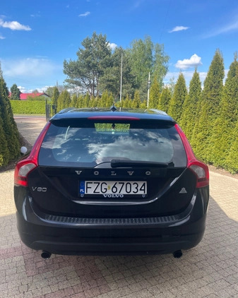 Volvo V60 cena 40900 przebieg: 233750, rok produkcji 2010 z Szprotawa małe 106